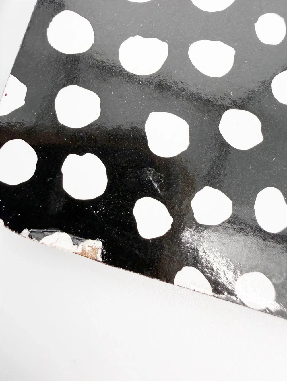 Crate and Barrel Set of 4 Hardmat Hardboard Placemats Kinzey Black Polka Dot